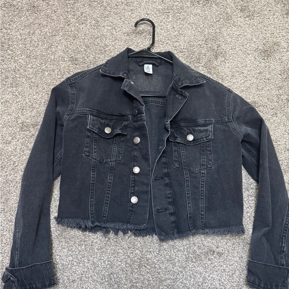 Black Cropped Denim Jacket